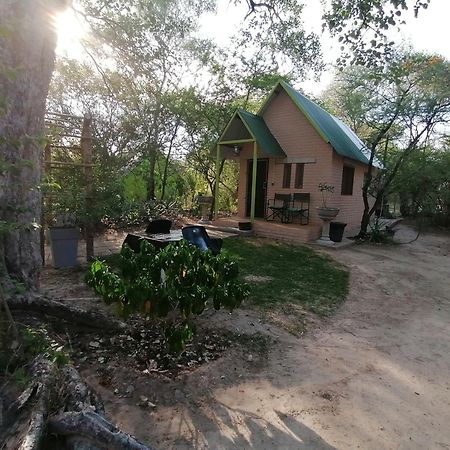 Отель Mukuku Rest Camp Shimweghe Экстерьер фото