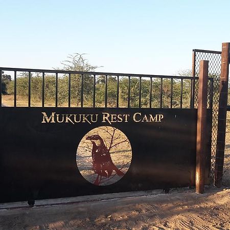 Отель Mukuku Rest Camp Shimweghe Экстерьер фото