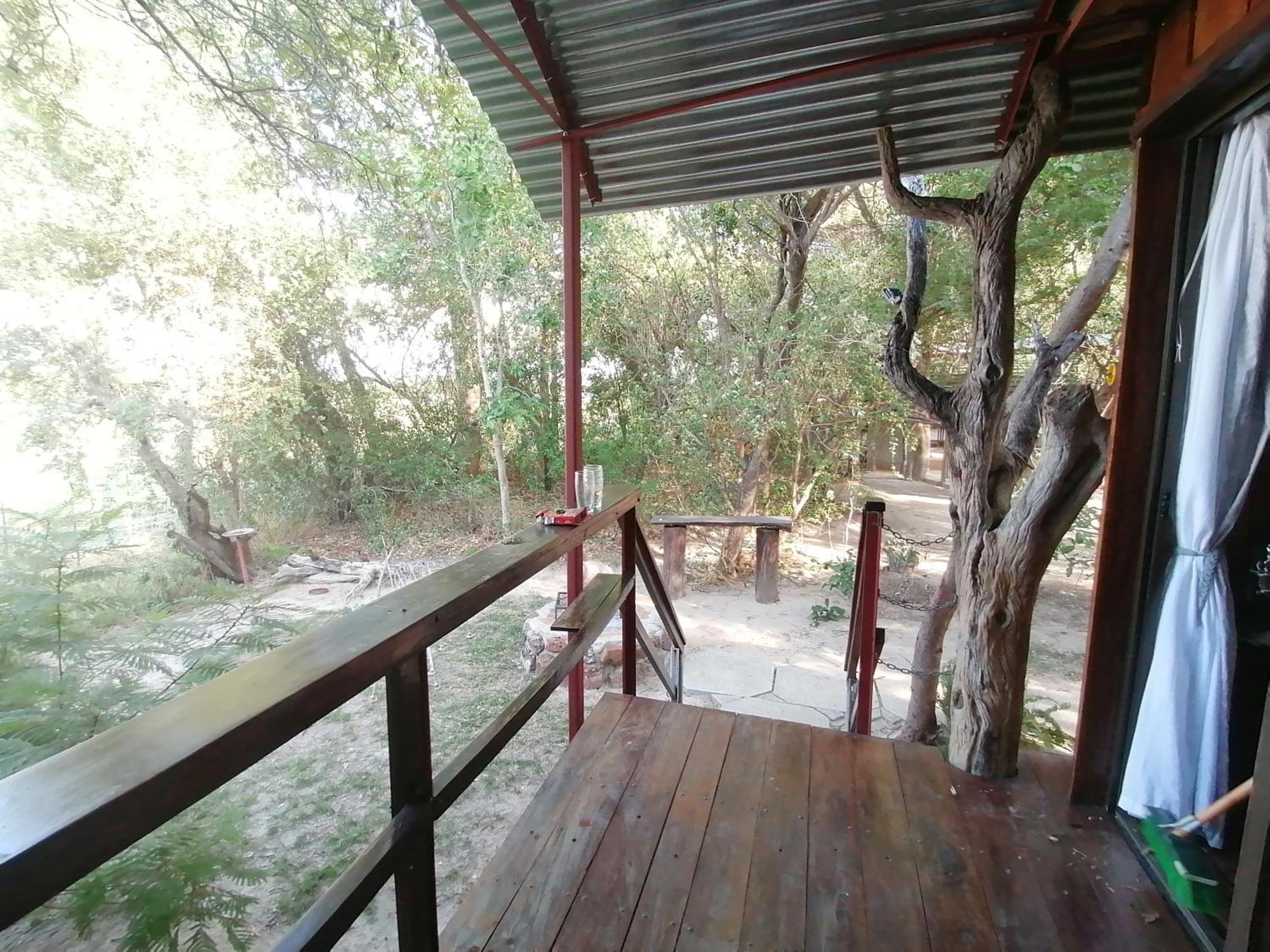Отель Mukuku Rest Camp Shimweghe Экстерьер фото