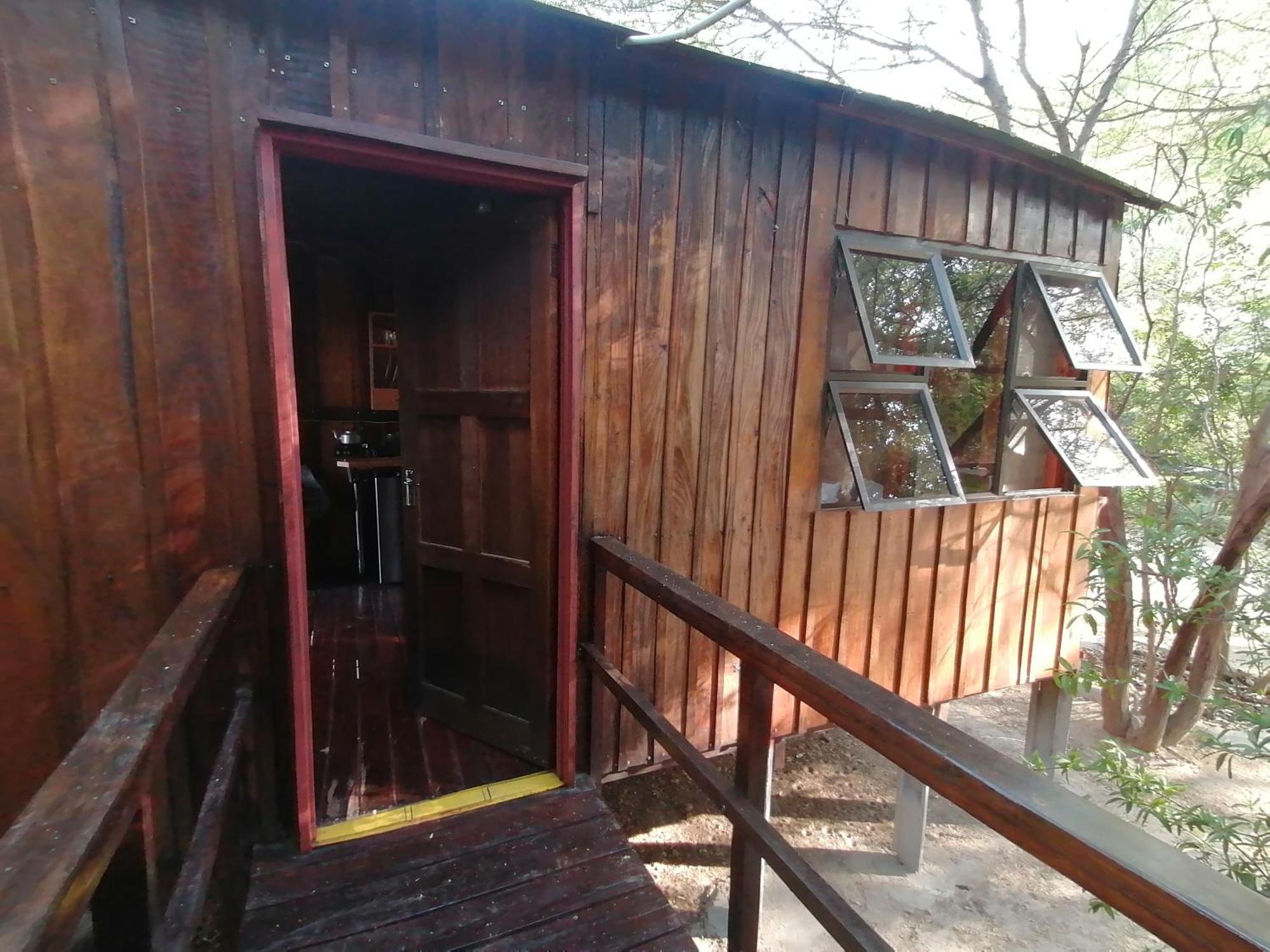 Отель Mukuku Rest Camp Shimweghe Экстерьер фото