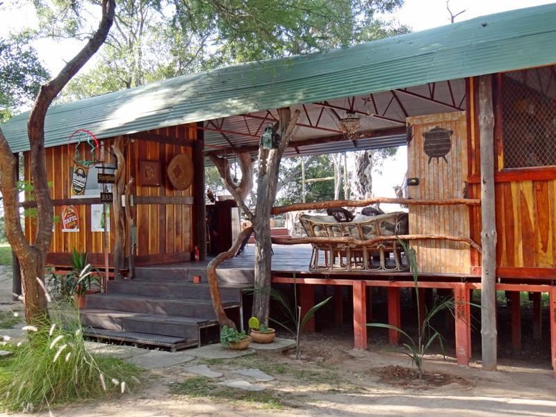 Отель Mukuku Rest Camp Shimweghe Экстерьер фото