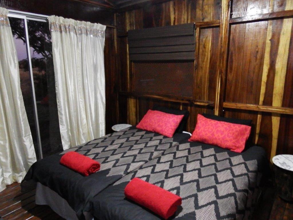 Отель Mukuku Rest Camp Shimweghe Экстерьер фото