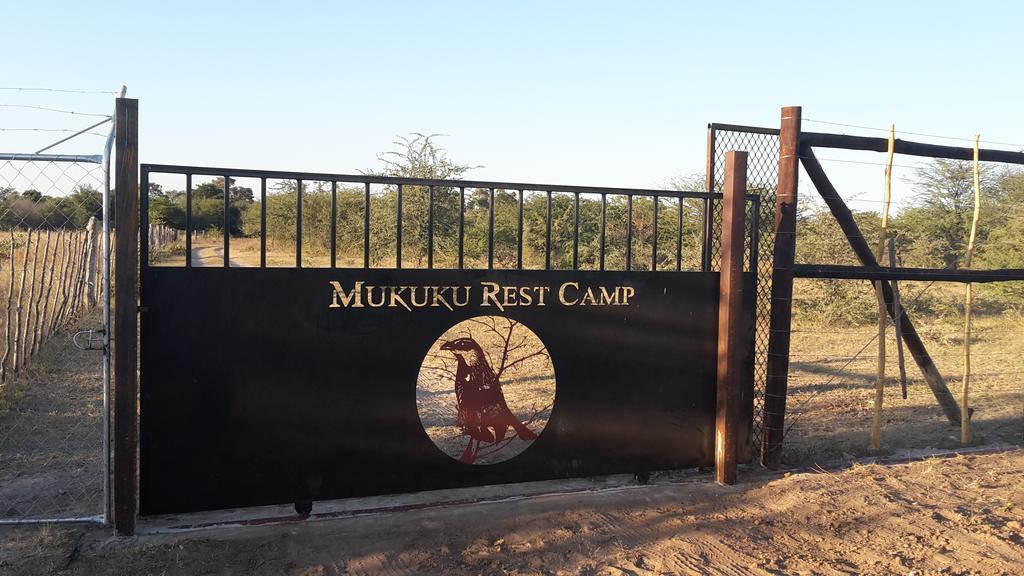 Отель Mukuku Rest Camp Shimweghe Экстерьер фото